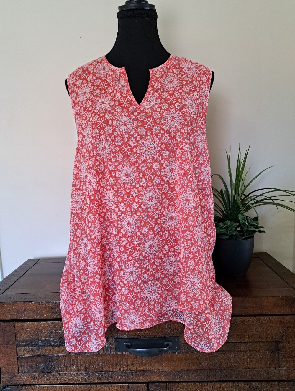 Cristina B Sleeveless Top Womens Size Large Coral White Flowy Tunic Blouse NWT